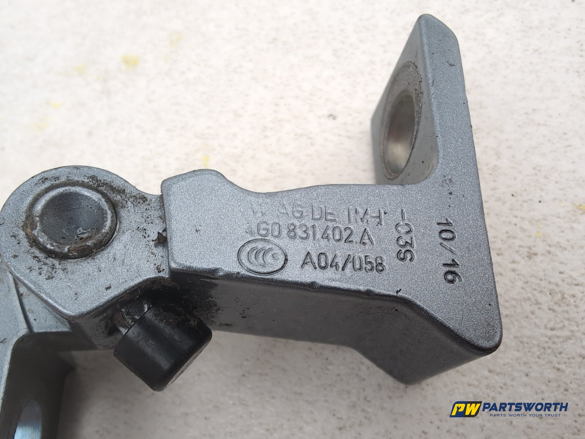 RH Front Door Hinge Pair  5