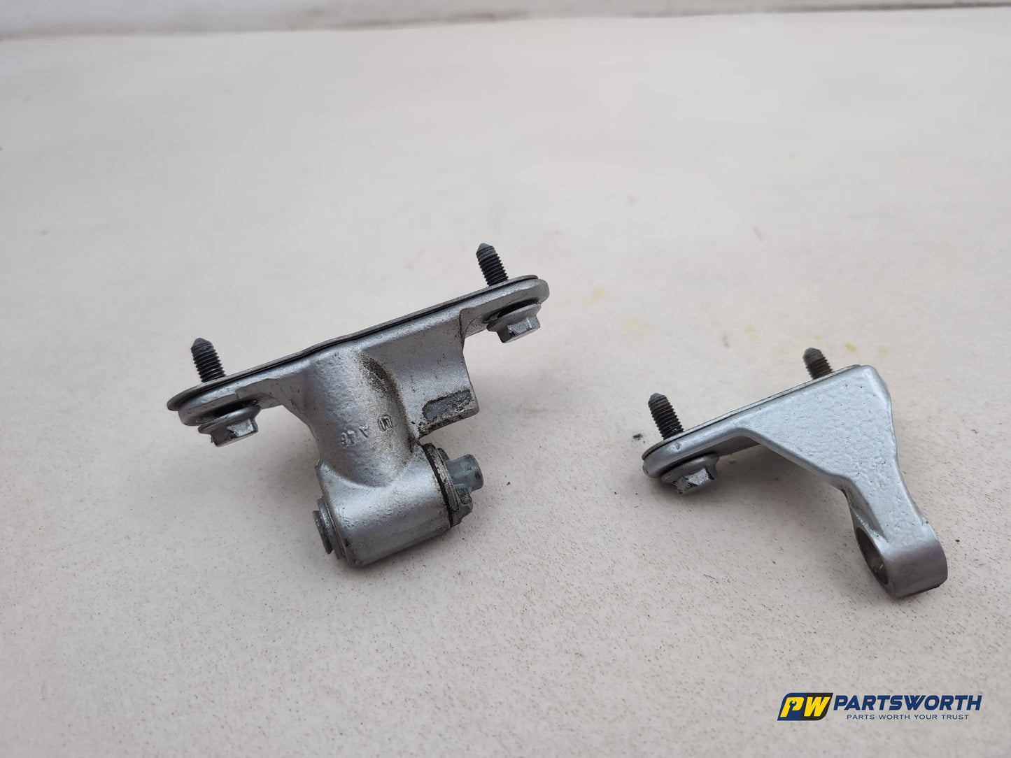 Mercedes R320 R-Class W251 Passenger Side Lh Front Door Hinge Pair 2006-2013 - photo 5