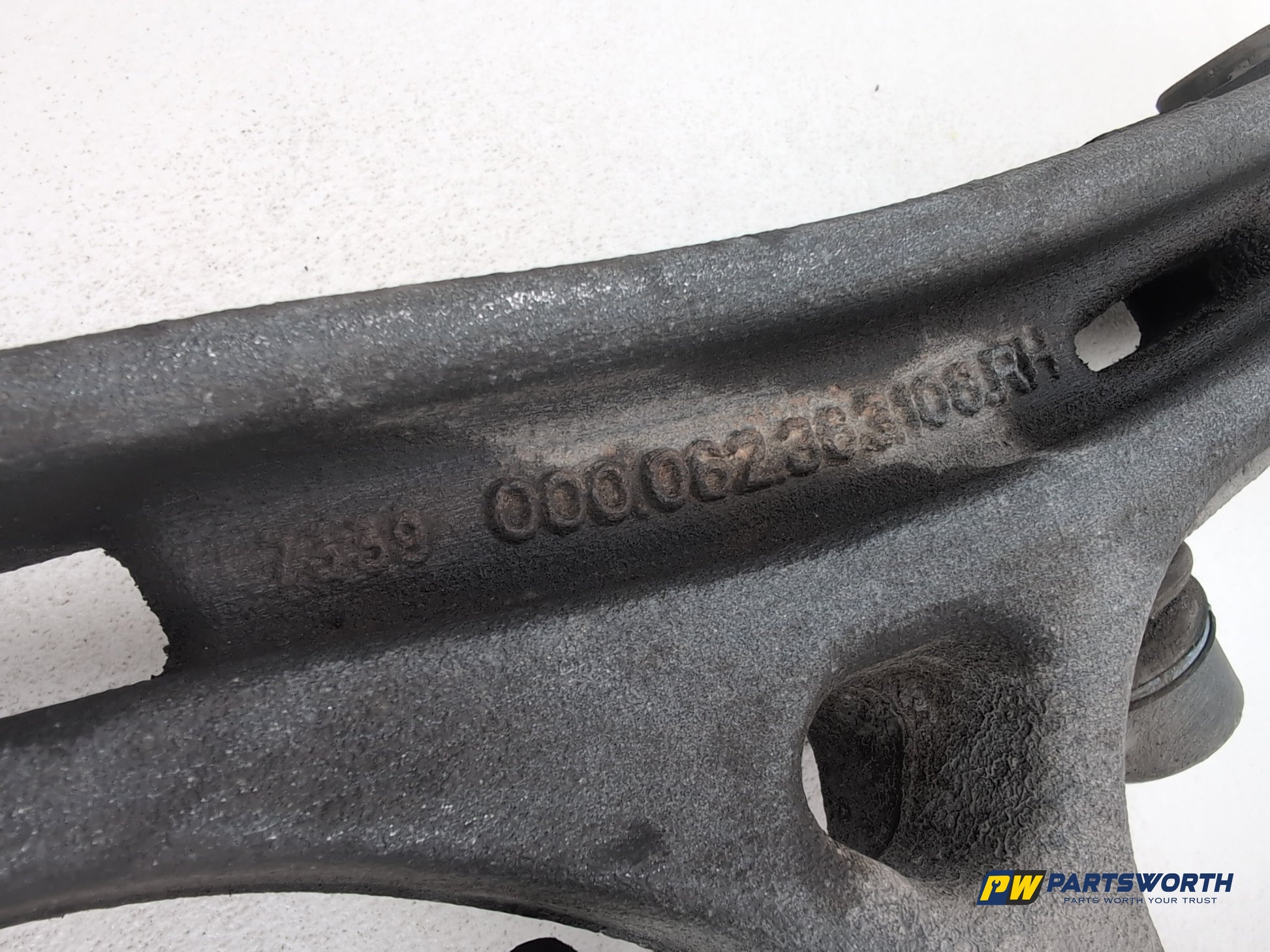 Suspension Arm Rear Wishbone LH 5