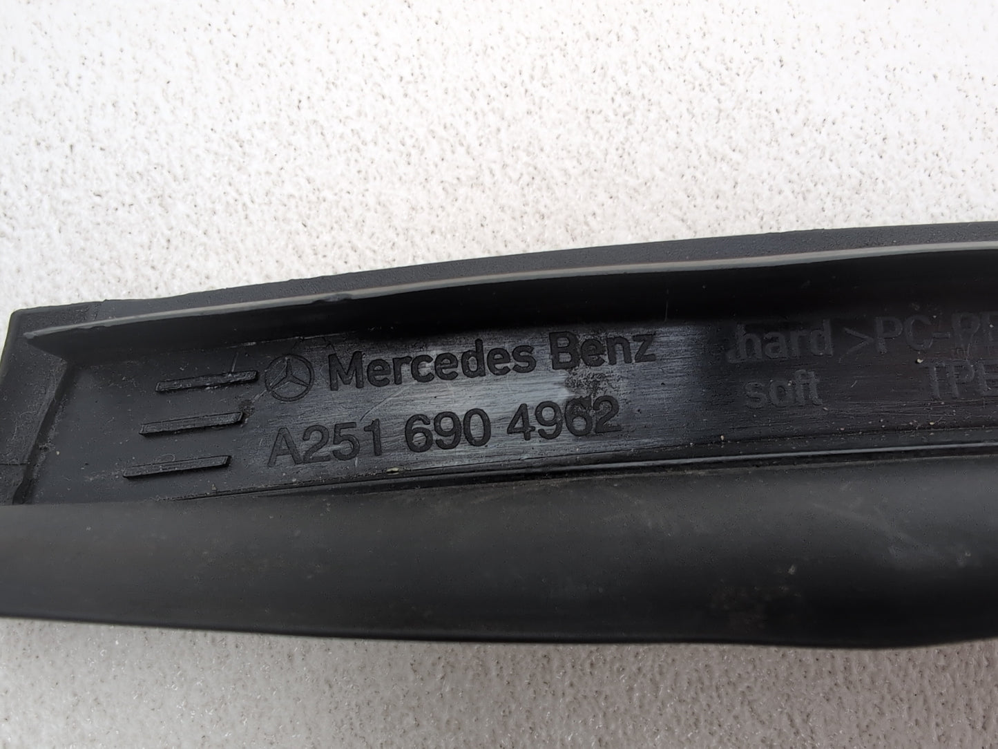 Mercedes R320 R-Class W251 Left Windshield Trim A2516904962 2006-2013 - photo 5