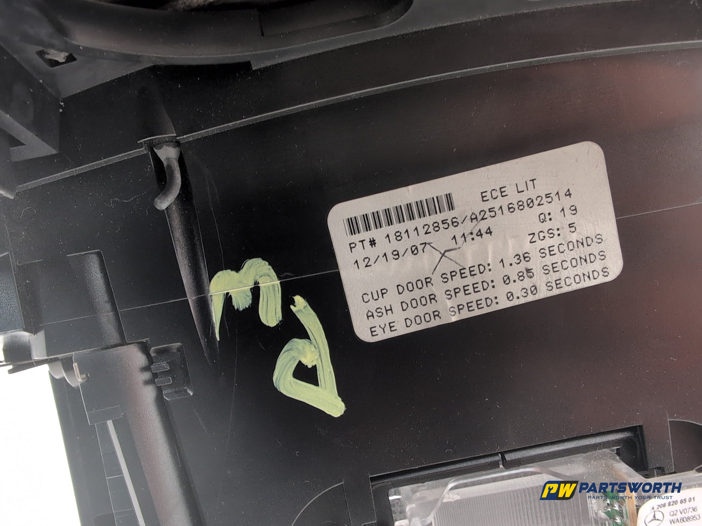 Mercedes R320 R-Class W251 Center Console Armrest Storage A2516802514 2006-2013 - photo 5