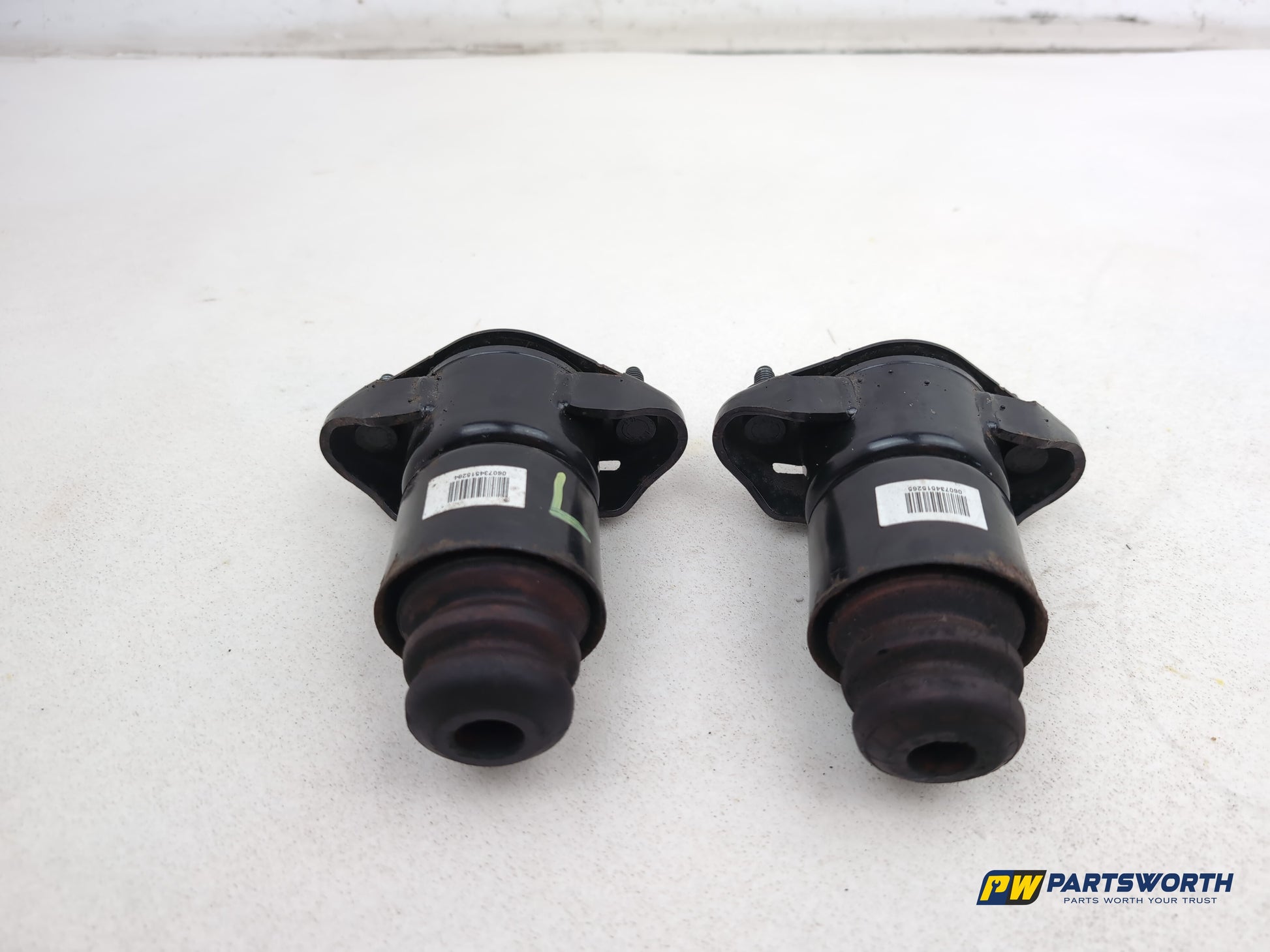 Mercedes R320 R-Class W251 Rear Shock Absorbeer Mounting Brackets Set 2006-2013 - photo 5