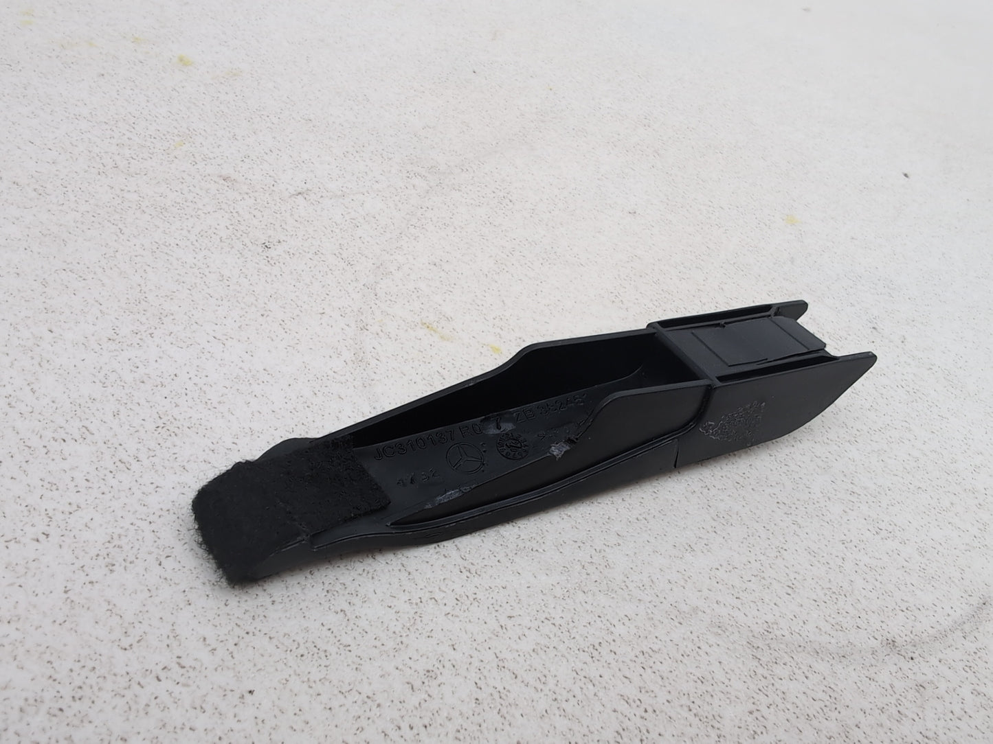 Mercedes R320 R-Class W251 Front Left Seat Right Hook A2519100176 2006-2013 - photo 5