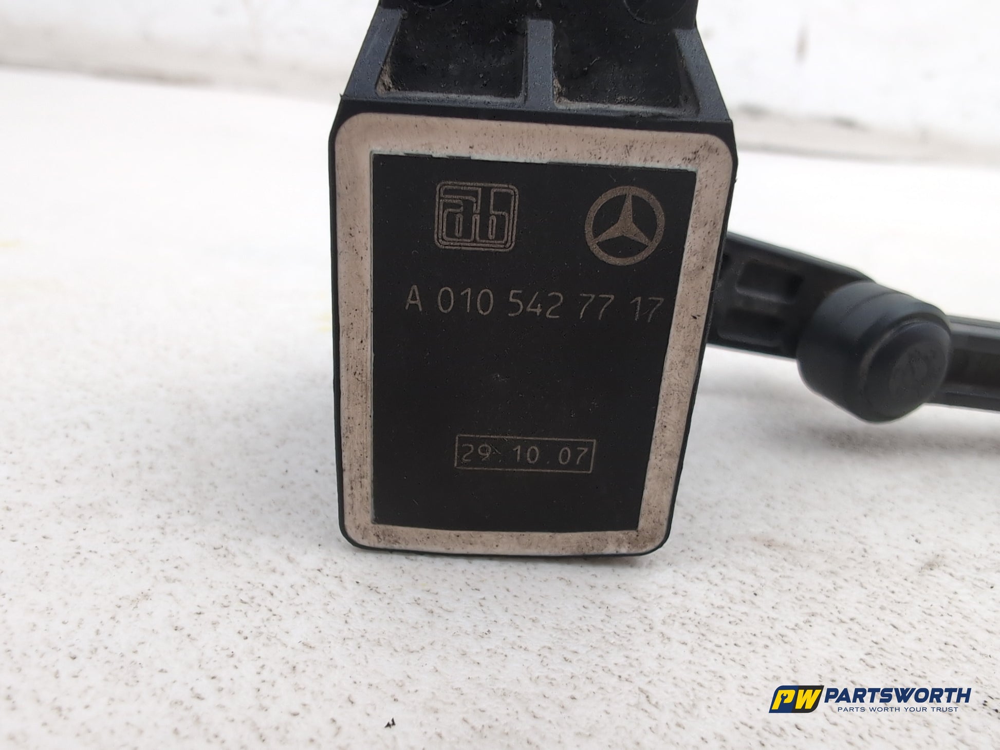 Mercedes R320 R-Class W251 Rear Suspension Height Level Sensor A0105427717 - photo 5