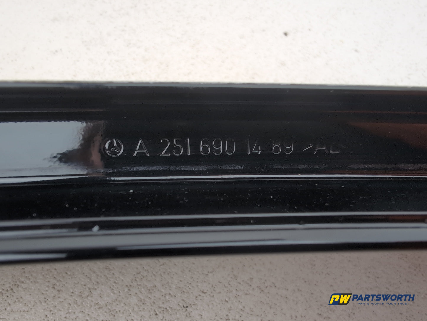Mercedes R320 R-Class W251 Driver Side Front Door Post Trim 2006-2013 - photo 5