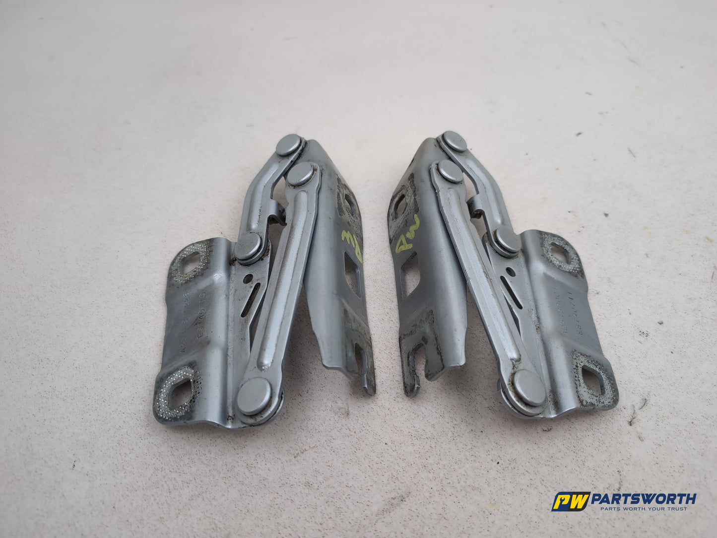 Mercedes R320 R-Class W251 Bonnet Hinges Pair Silver C775 A2518800128 2006-2013 - photo 5