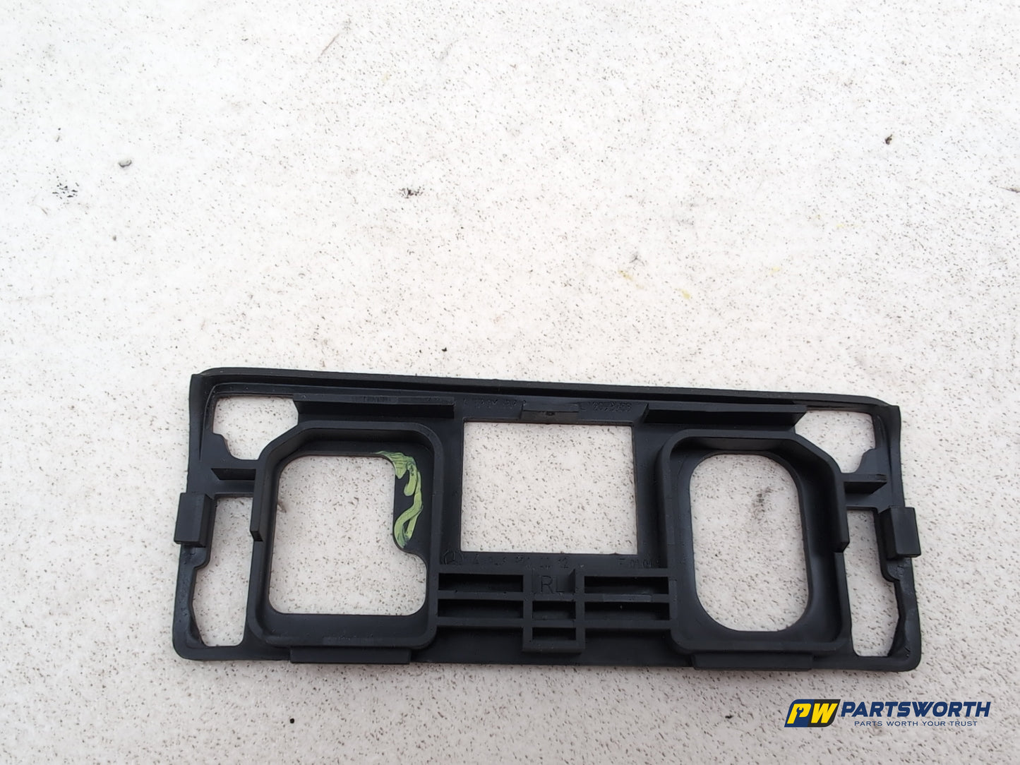 Mercedes-Benz B180b-Class W246 Display Screen Mount A2468200012 2011-2018 - photo 5