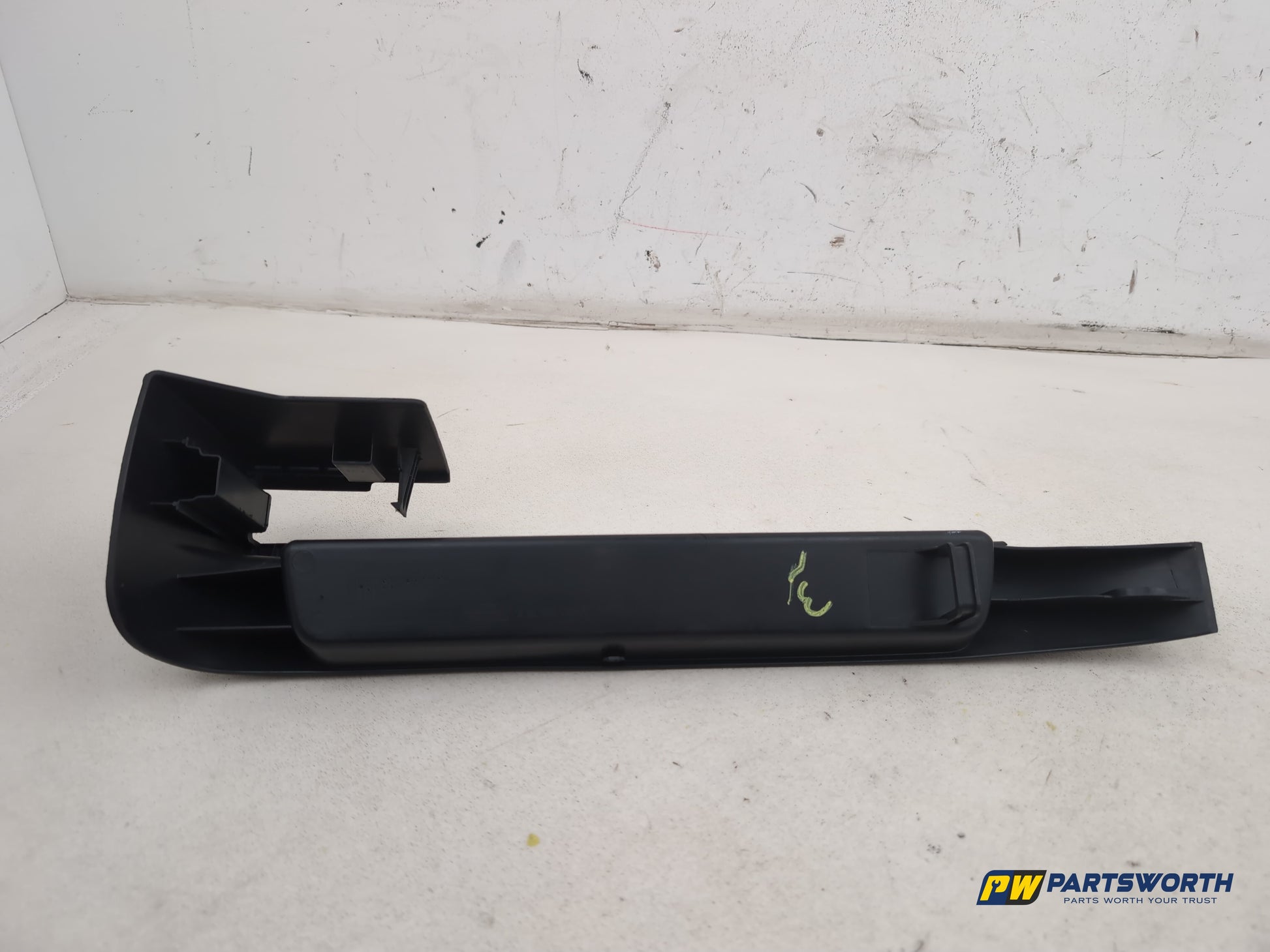 Mercedes-Benz B180 B-Class W246 Driver Front Seat Rail Cover Trim A2469190400 - photo 5