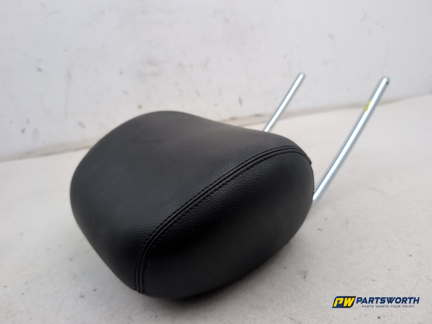 Mercedes-Benz B180 B-Class W246 Front Headrest Left Right 2011-2018 - photo 5