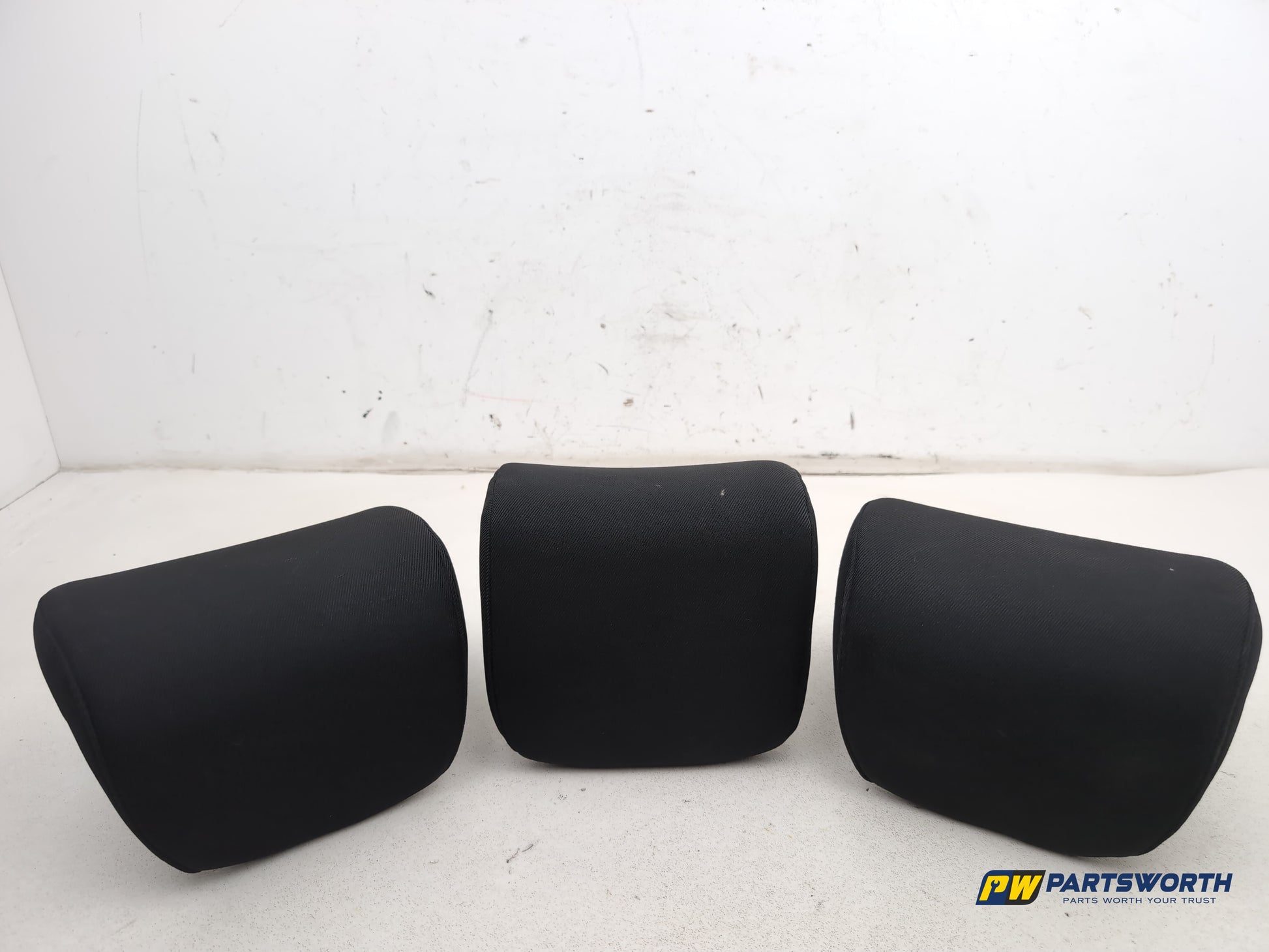 Rear Headrest 5