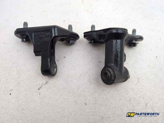 LH Front Door Hinge Pair  5