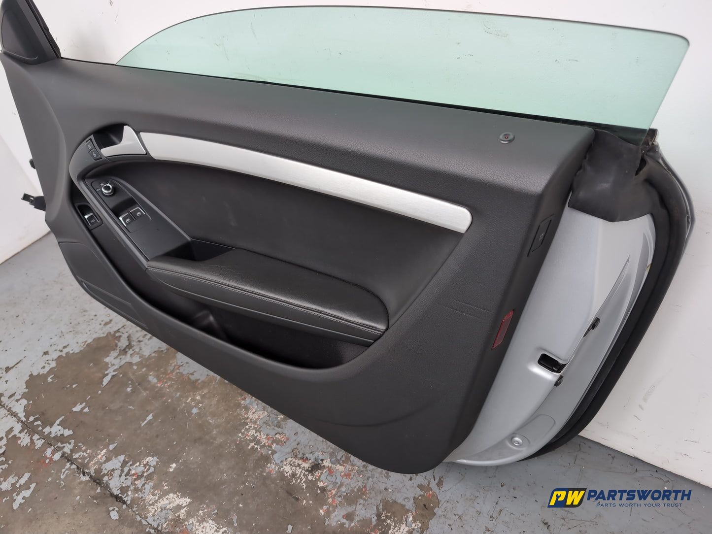 Door Front LH 11