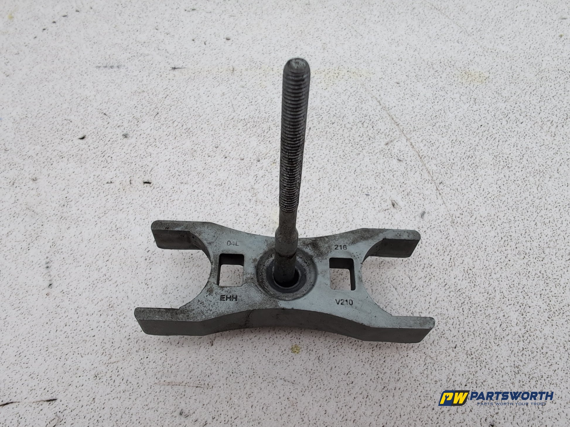 Audi A6 S Line C7 2.0l Diesel Injector Holding Clamp 04l216 2011-2018 - photo 5