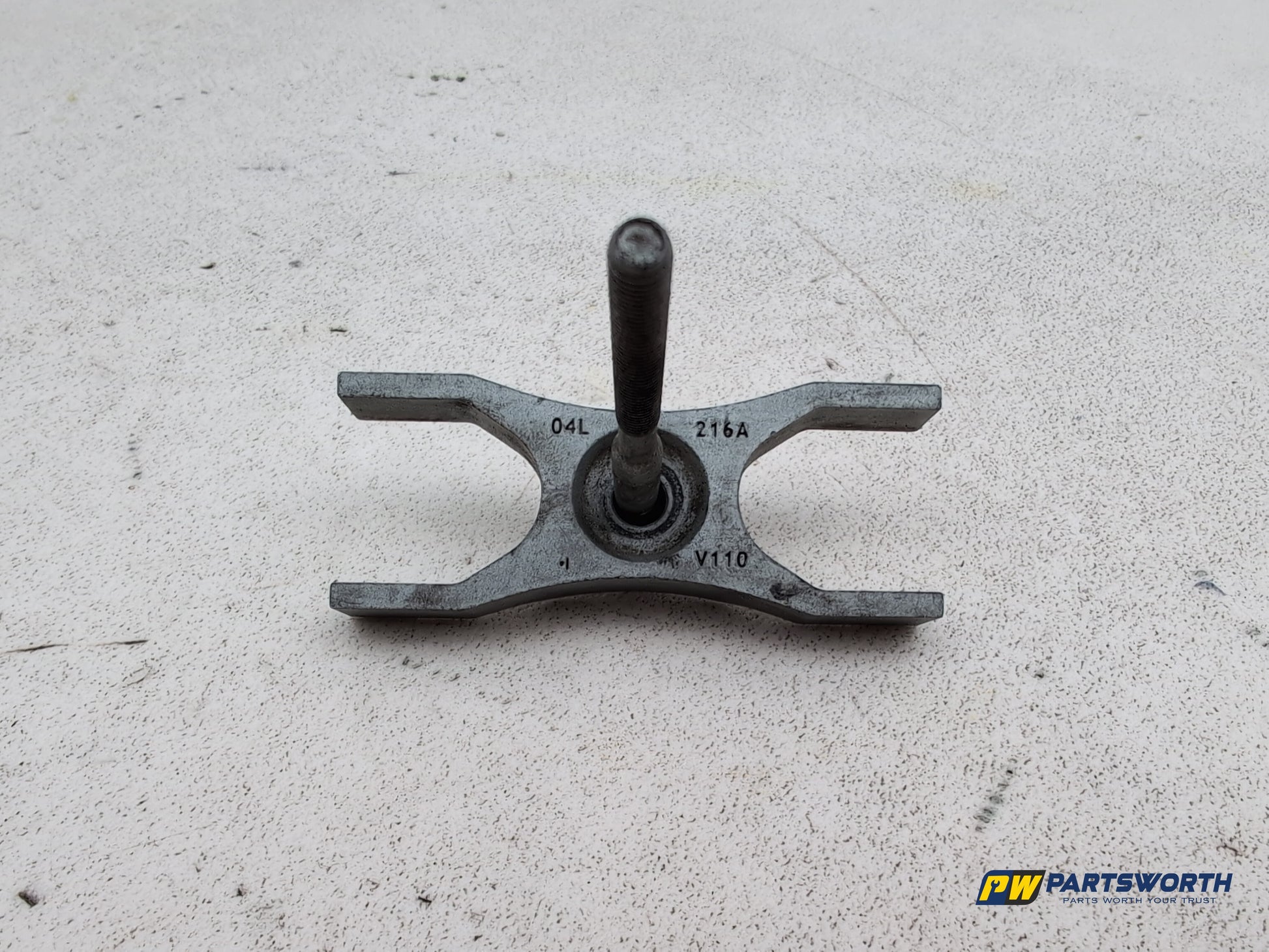 Audi A6 S Line C7 2.0l Diesel Injector Holding Clamp 04l216a 2011-2018 - photo 5