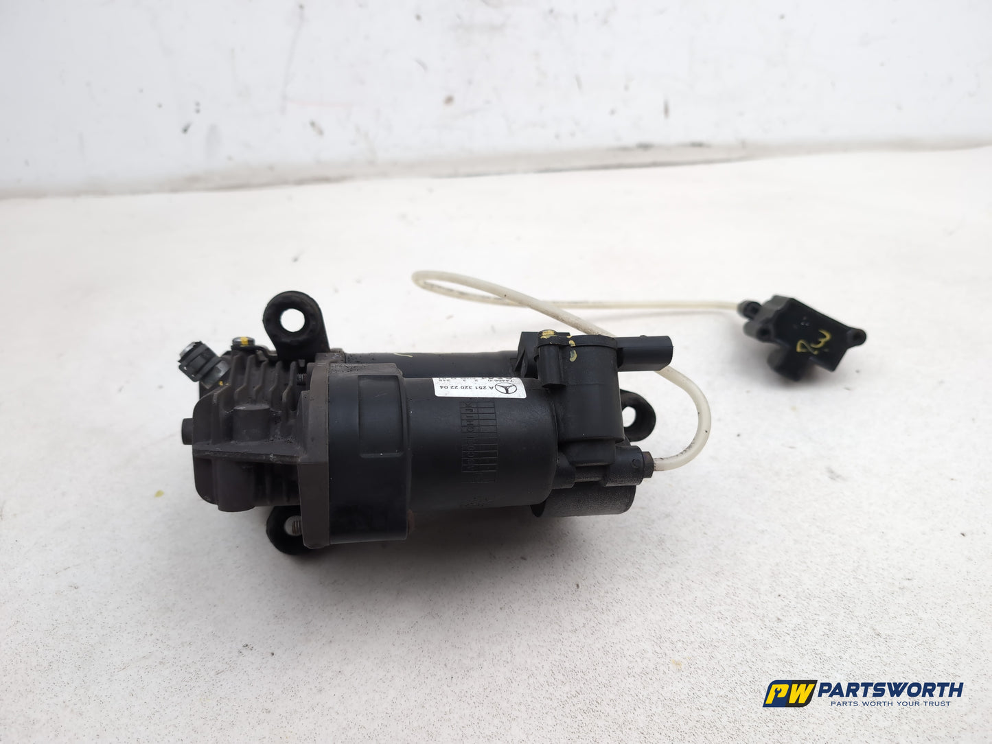 Mercedes R320 R-Class W251 Air Suspensoion Compressor Pump A2513202204 2006-2013 - photo 5