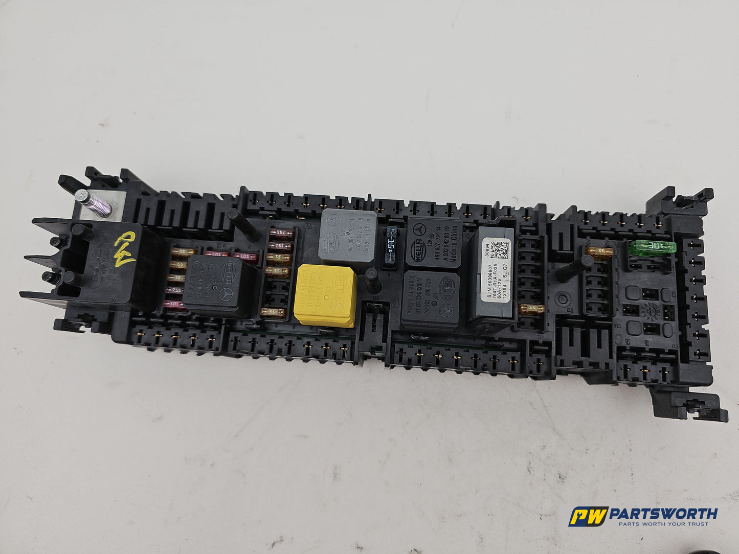 Mercedes-Benz B180 B-Class W246 Fuse Relay Box Engine Bay A2469066600 2011-2018 - photo 5