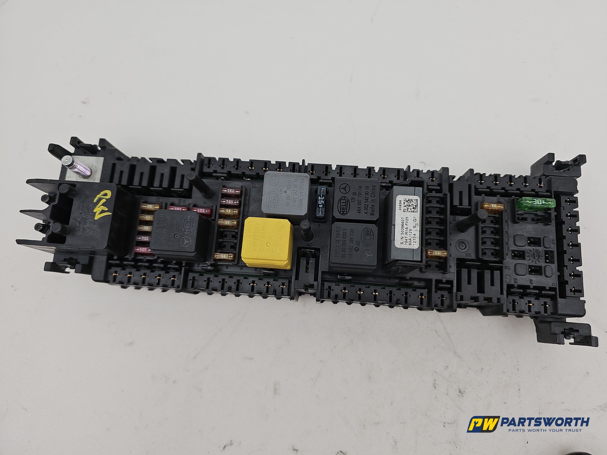 Mercedes-Benz B180 B-Class W246 Fuse Relay Box Engine Bay A2469066600 2011-2018 - photo 5