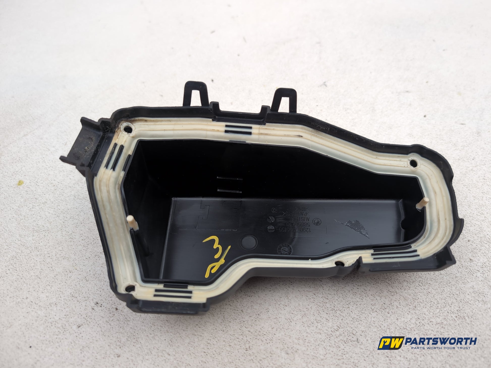 Bmw 5 Series 520d Se Auto F10 Diesel Fuse Relay Box Trim Cover 7555155 2010-2017 - photo 5