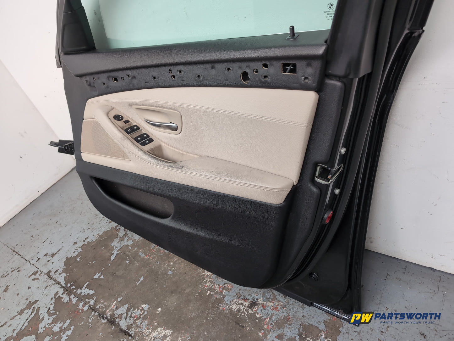 Door Front RH 11