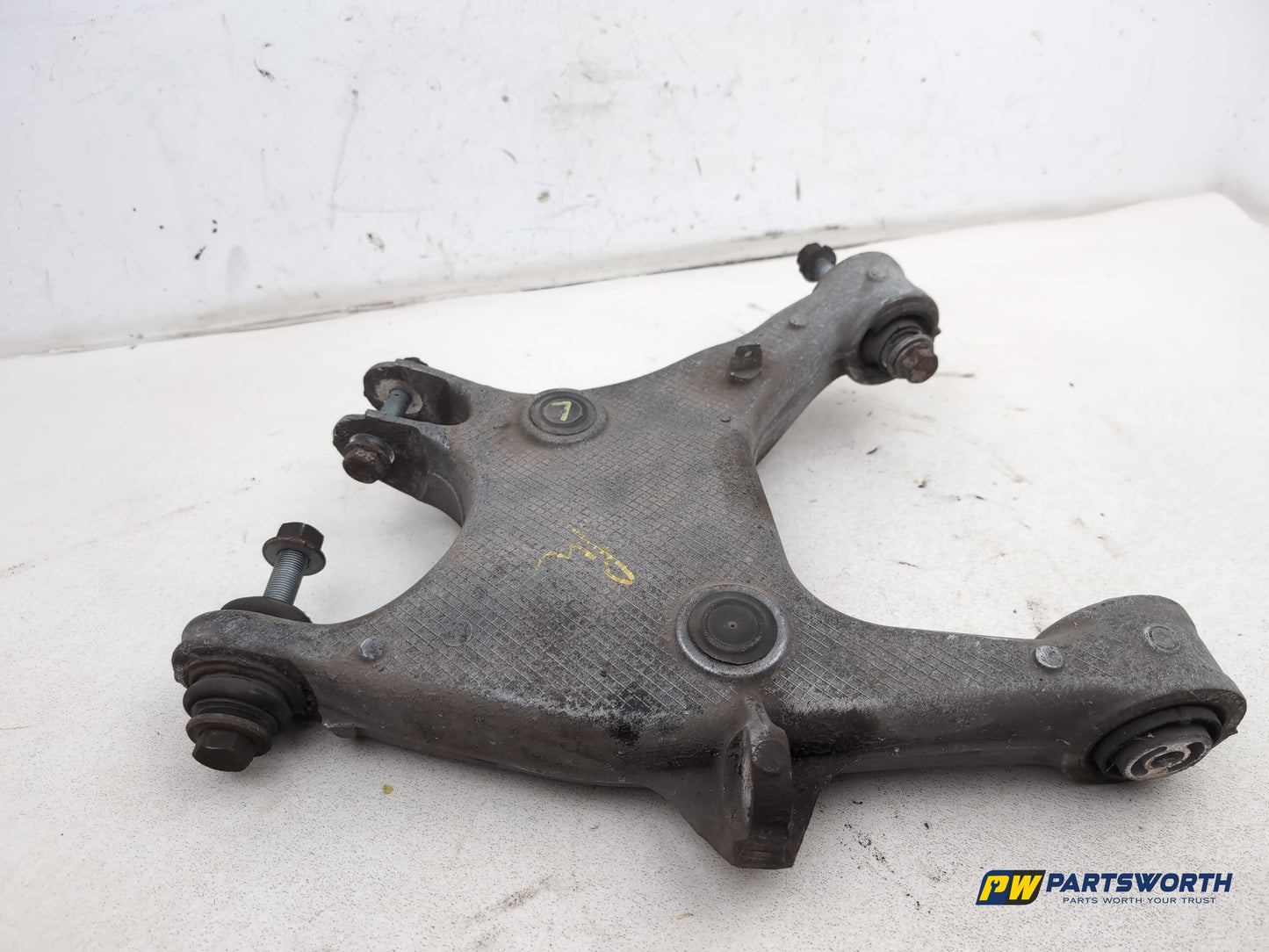 Suspension Arm Rear Wishbone LH 5