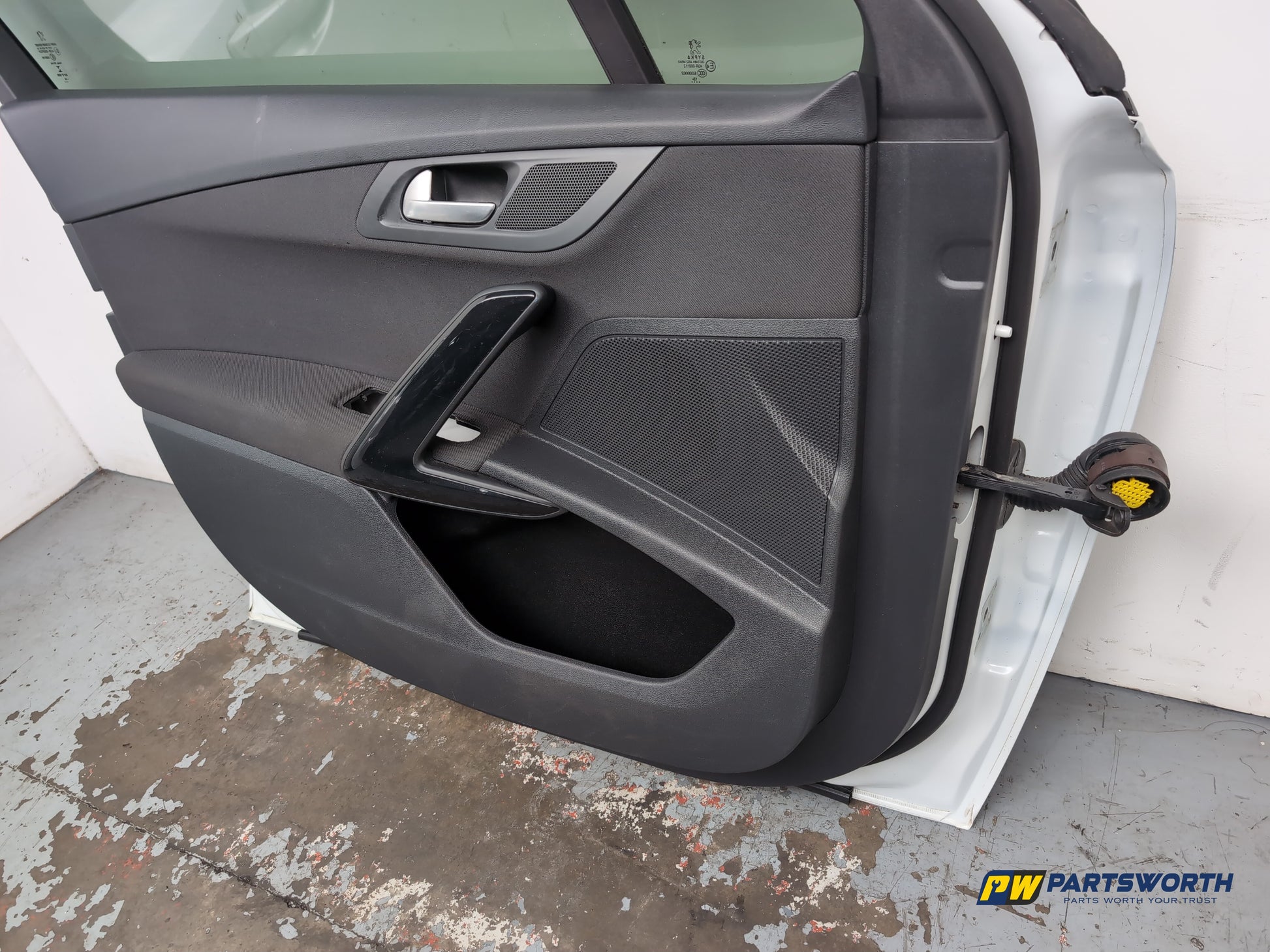 Door Front LH 11