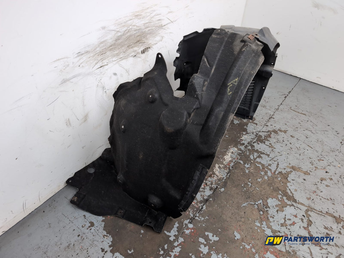 Moulding Wheel Arch Front RH 5