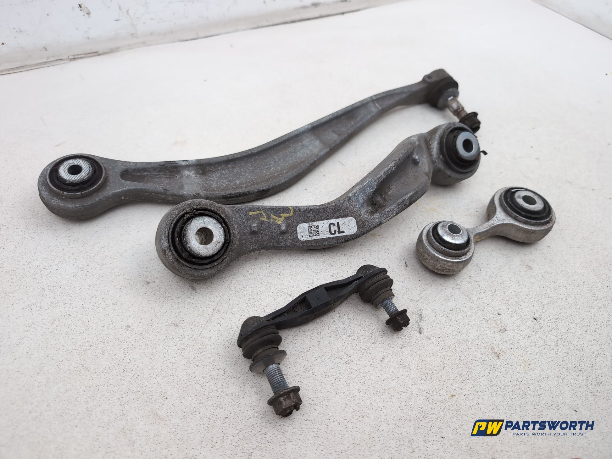 Suspension Arm Rear Wishbone RH 5