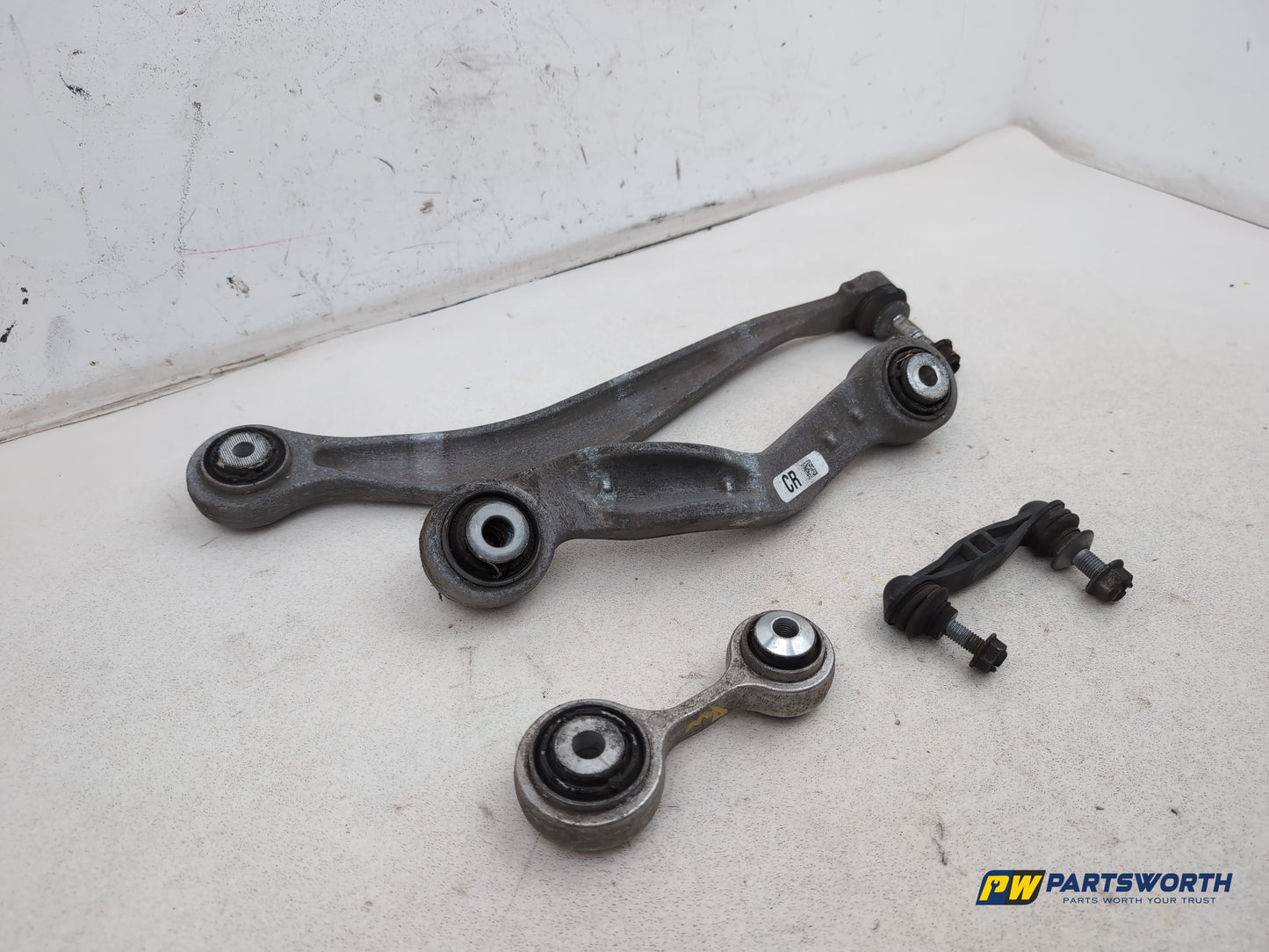 Suspension Arm Rear Wishbone LH 5