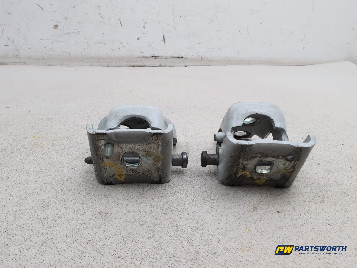 RH Front Door Hinge Pair  5