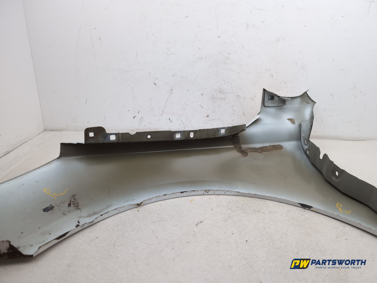 Wing Front RH 11