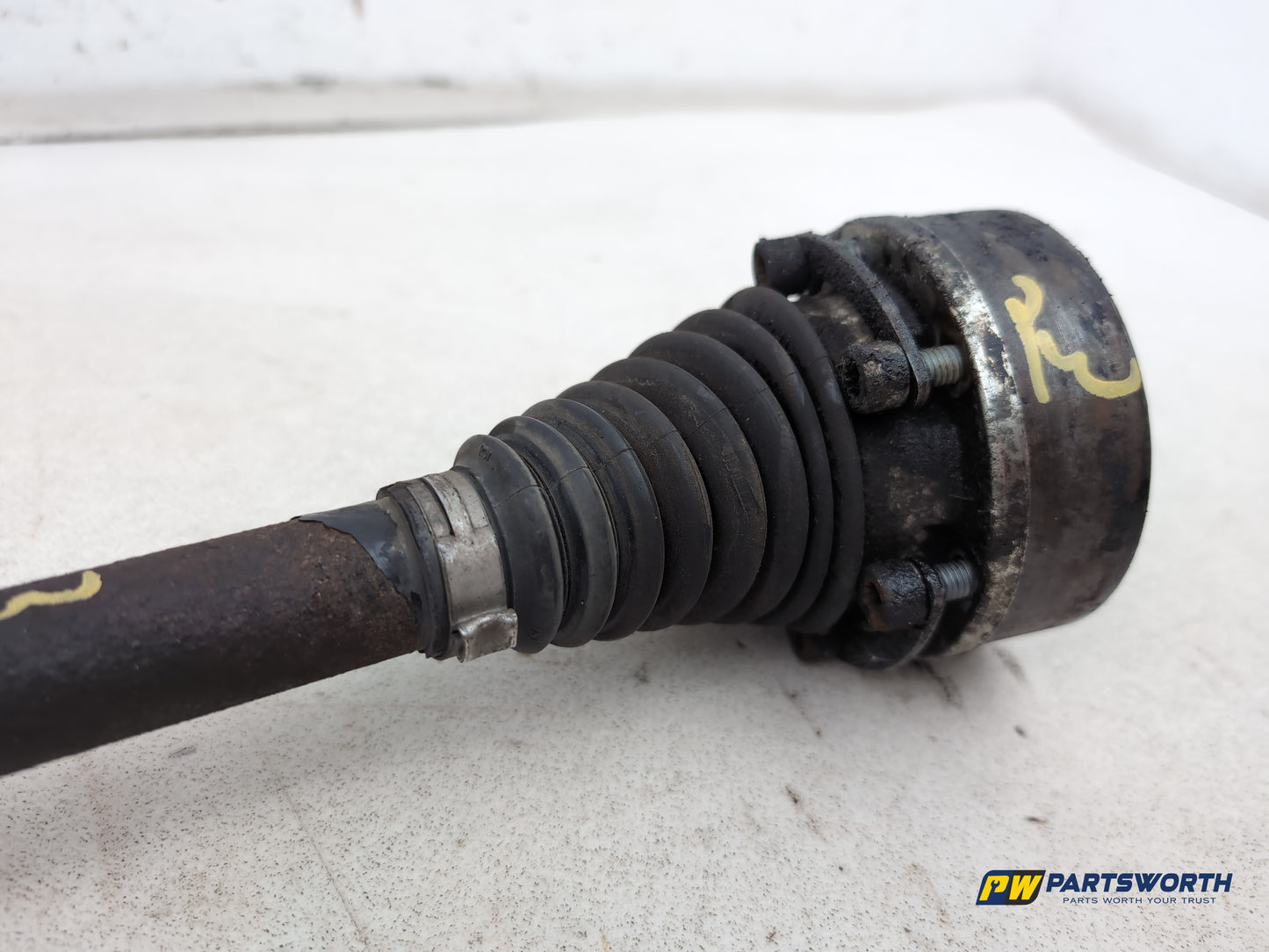 Driveshaft Front LH 5