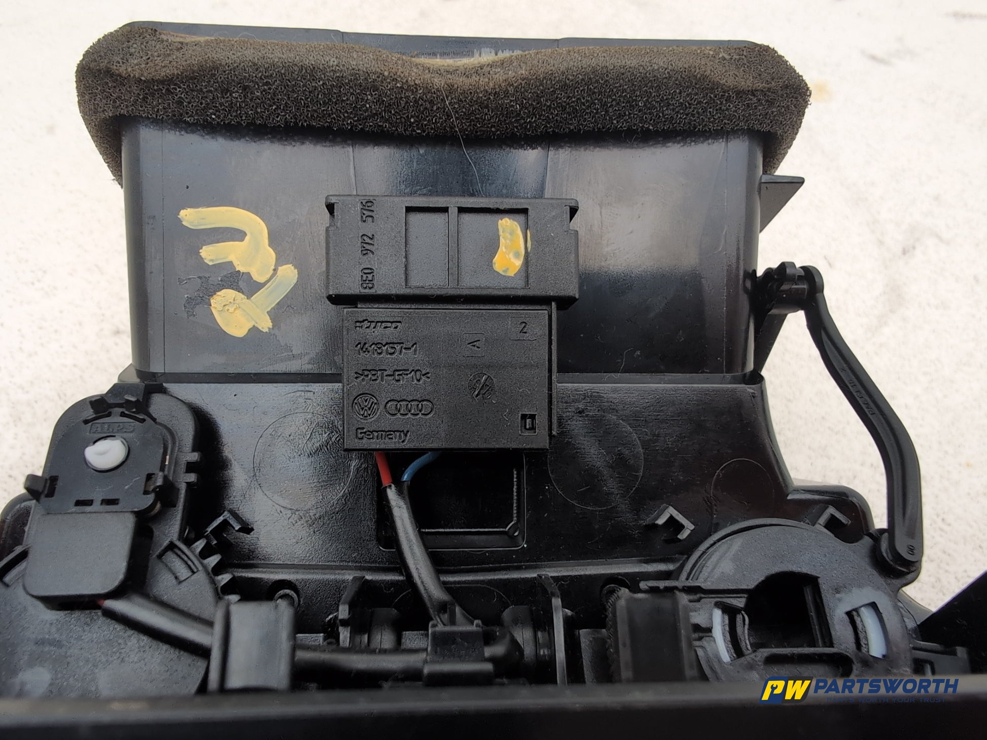 Centre Console Trim  11
