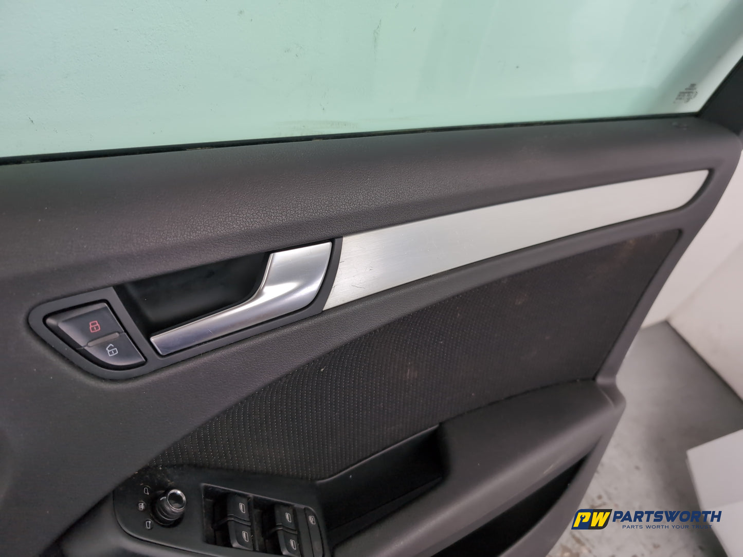 Door Front RH 10