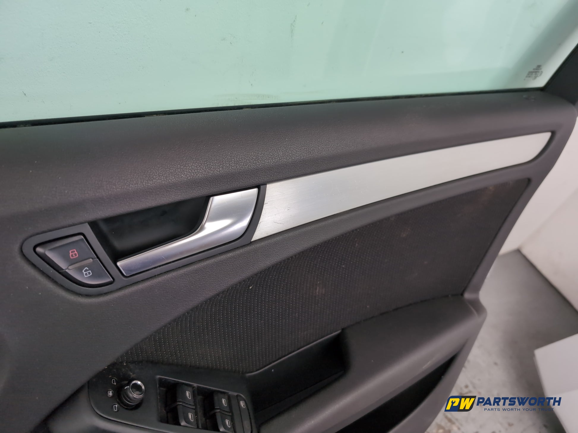 Door Front RH 10