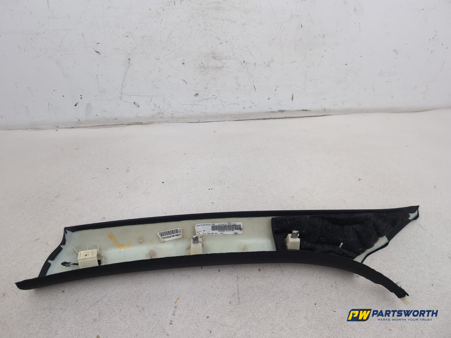 RH A Pillar Trim  5