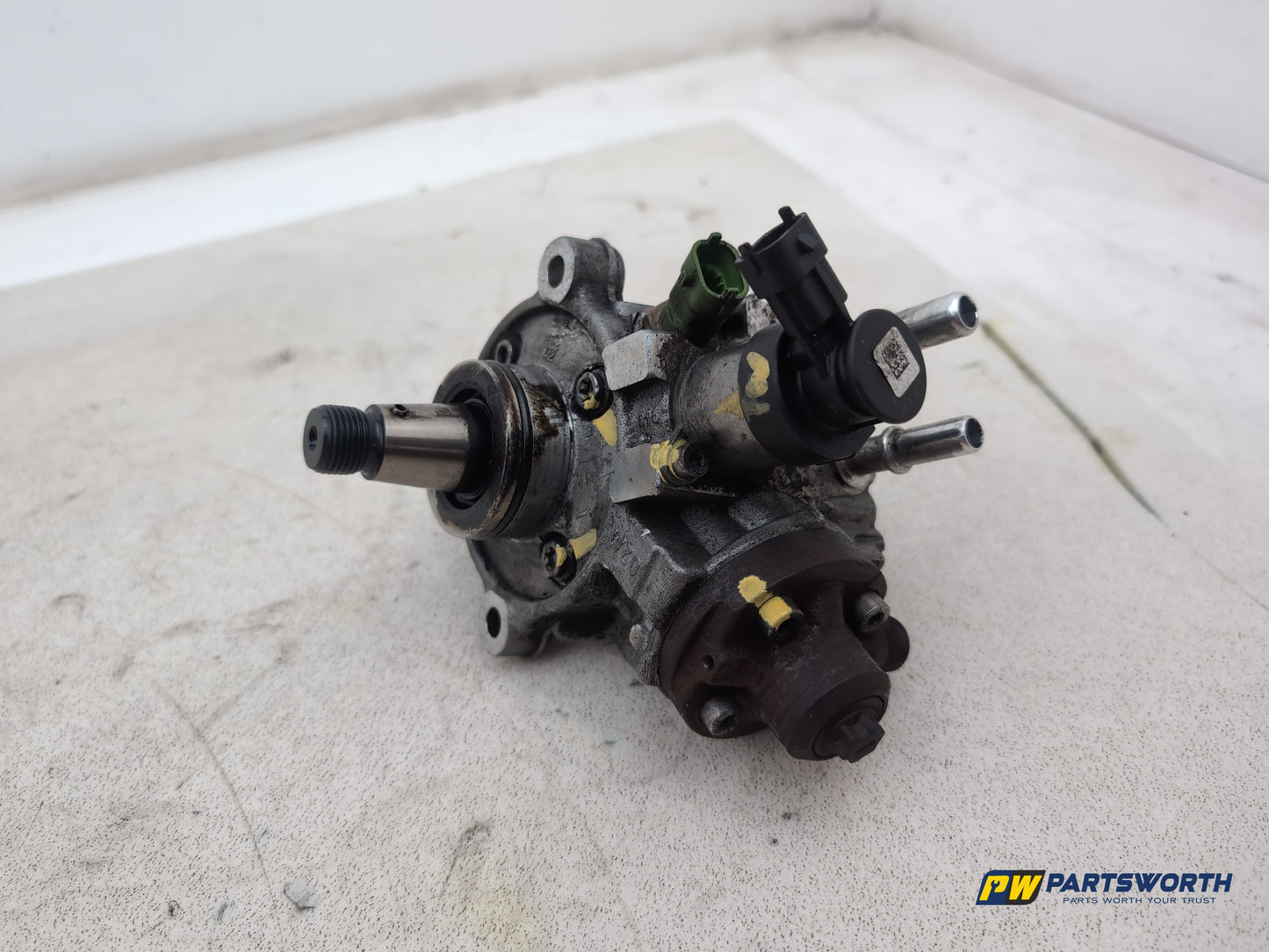 High pressure fuel pump 5