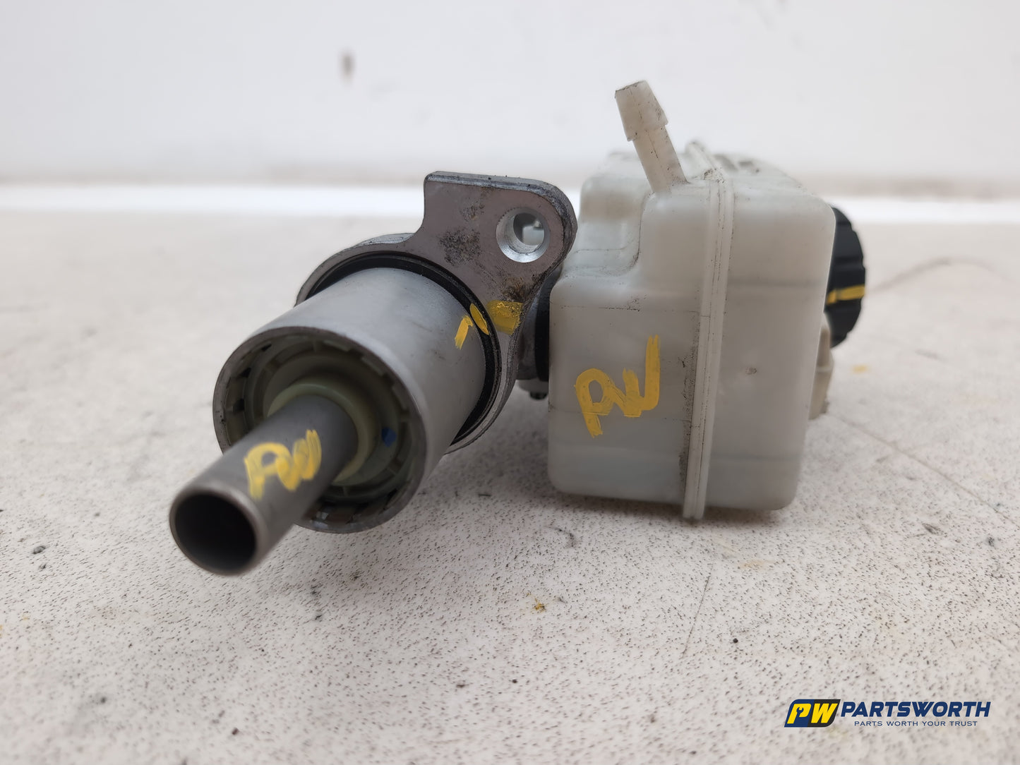 Brake Master Cylinder Assembly 5