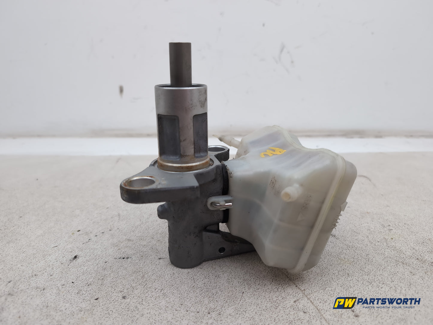 Brake Master Cylinder Assembly 5