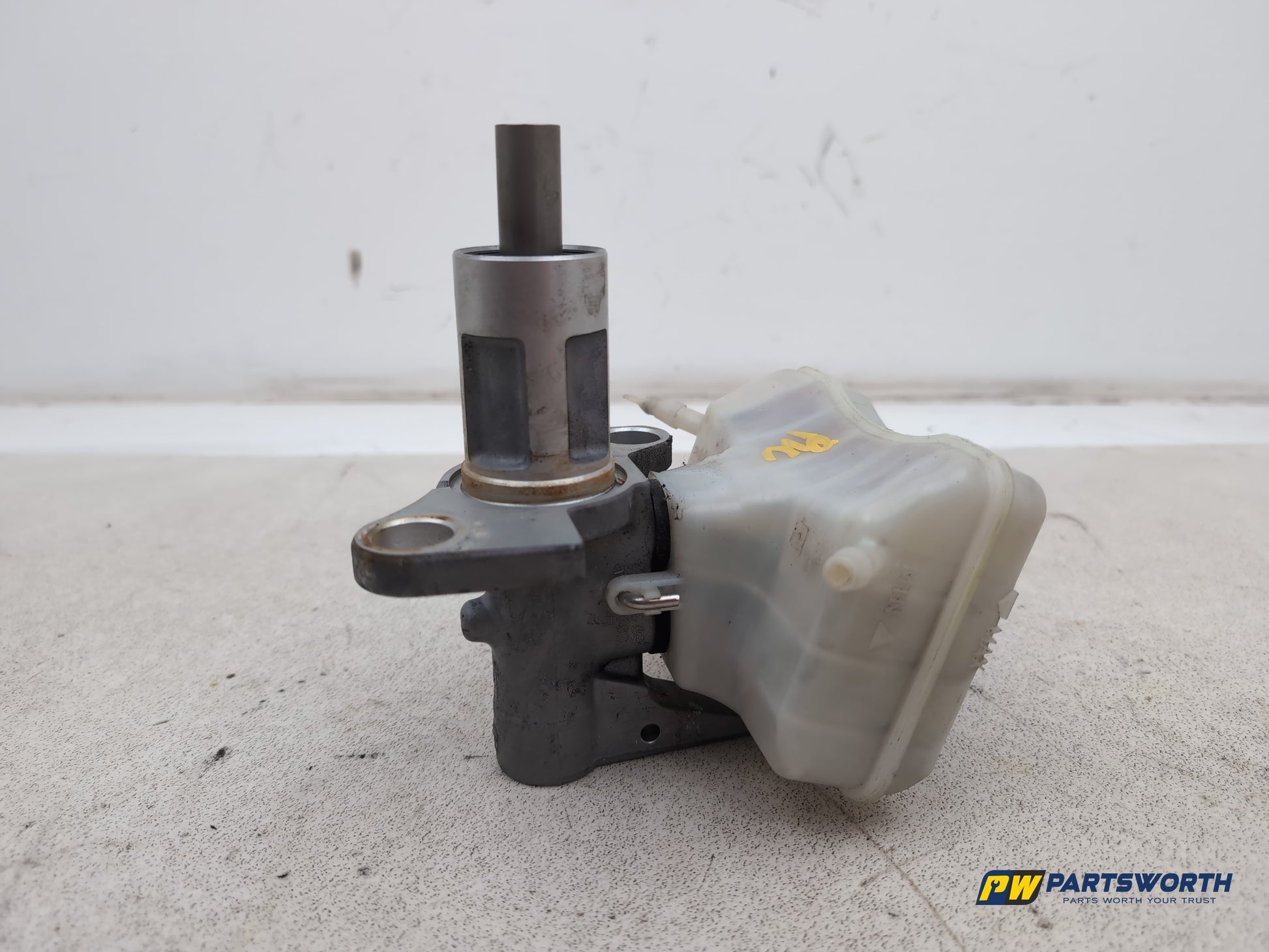 Brake Master Cylinder Assembly 5
