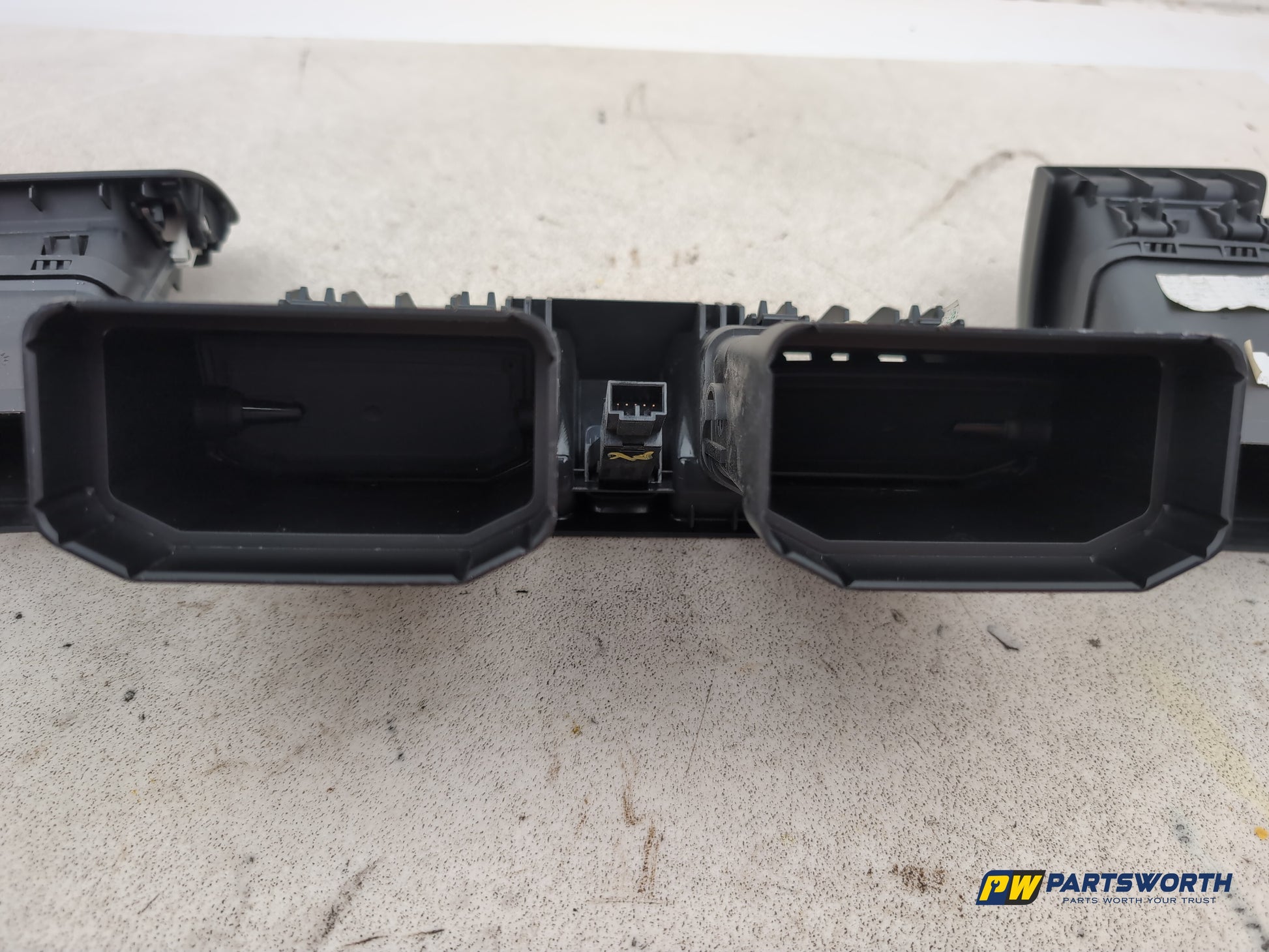 Dashboard Trim With Air Vent  4