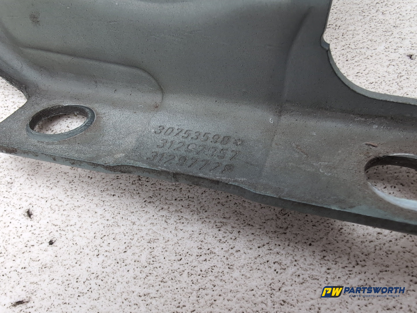 Bonnet Hinges 4