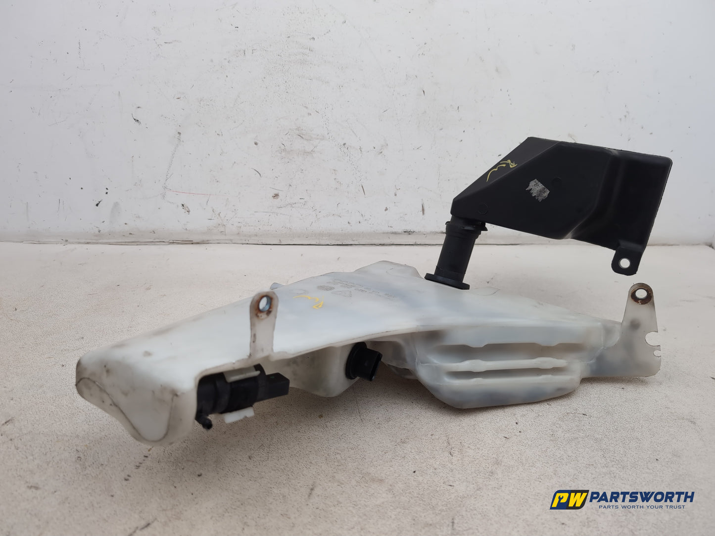 Washer Bottle Windscreen 4