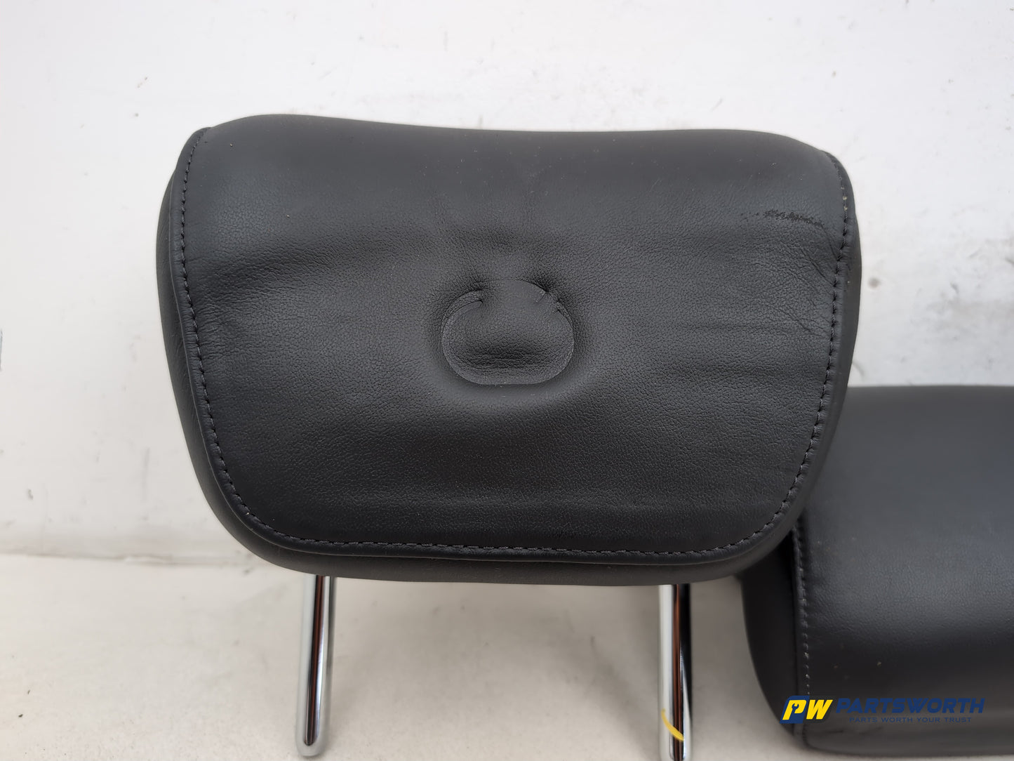 Rear Headrest 4