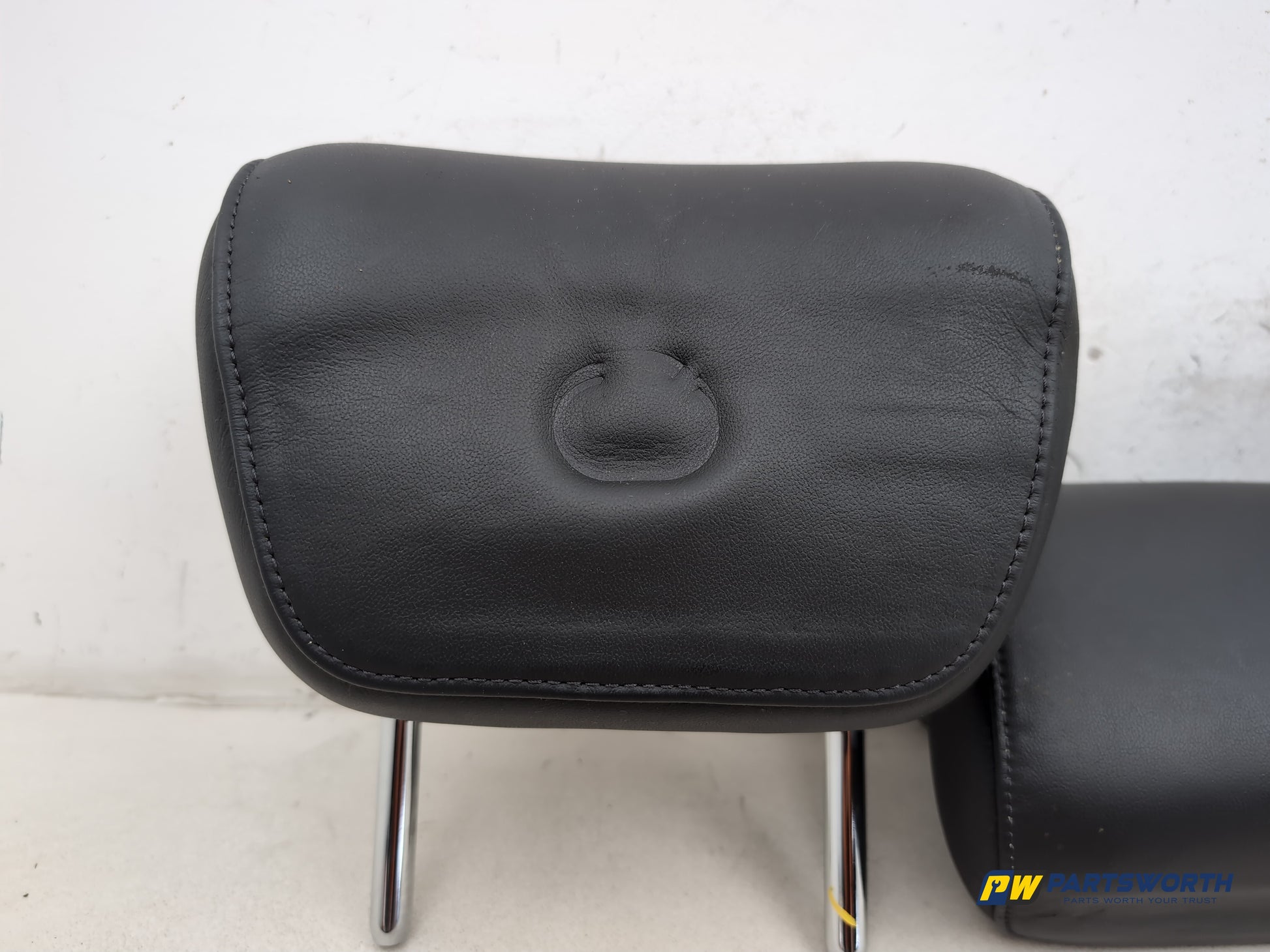 Rear Headrest 4