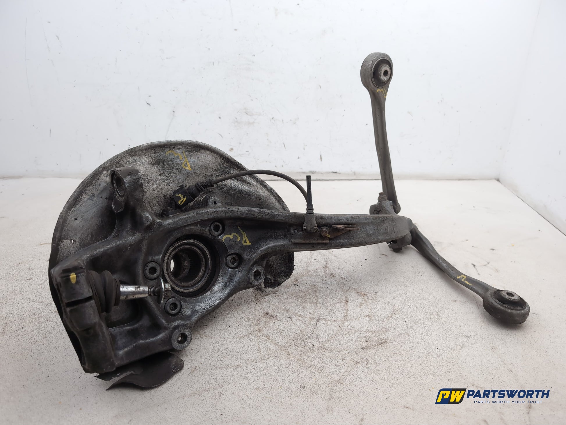 Wheel Hub Front RH 4