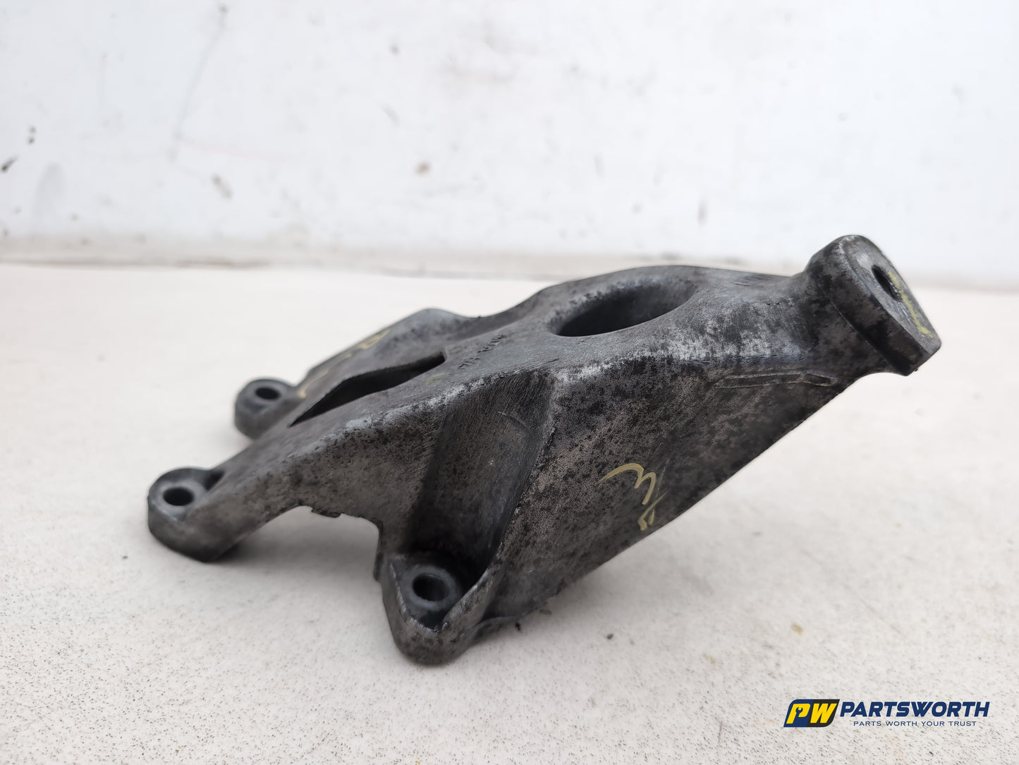 Engine Mounting Bracket 4