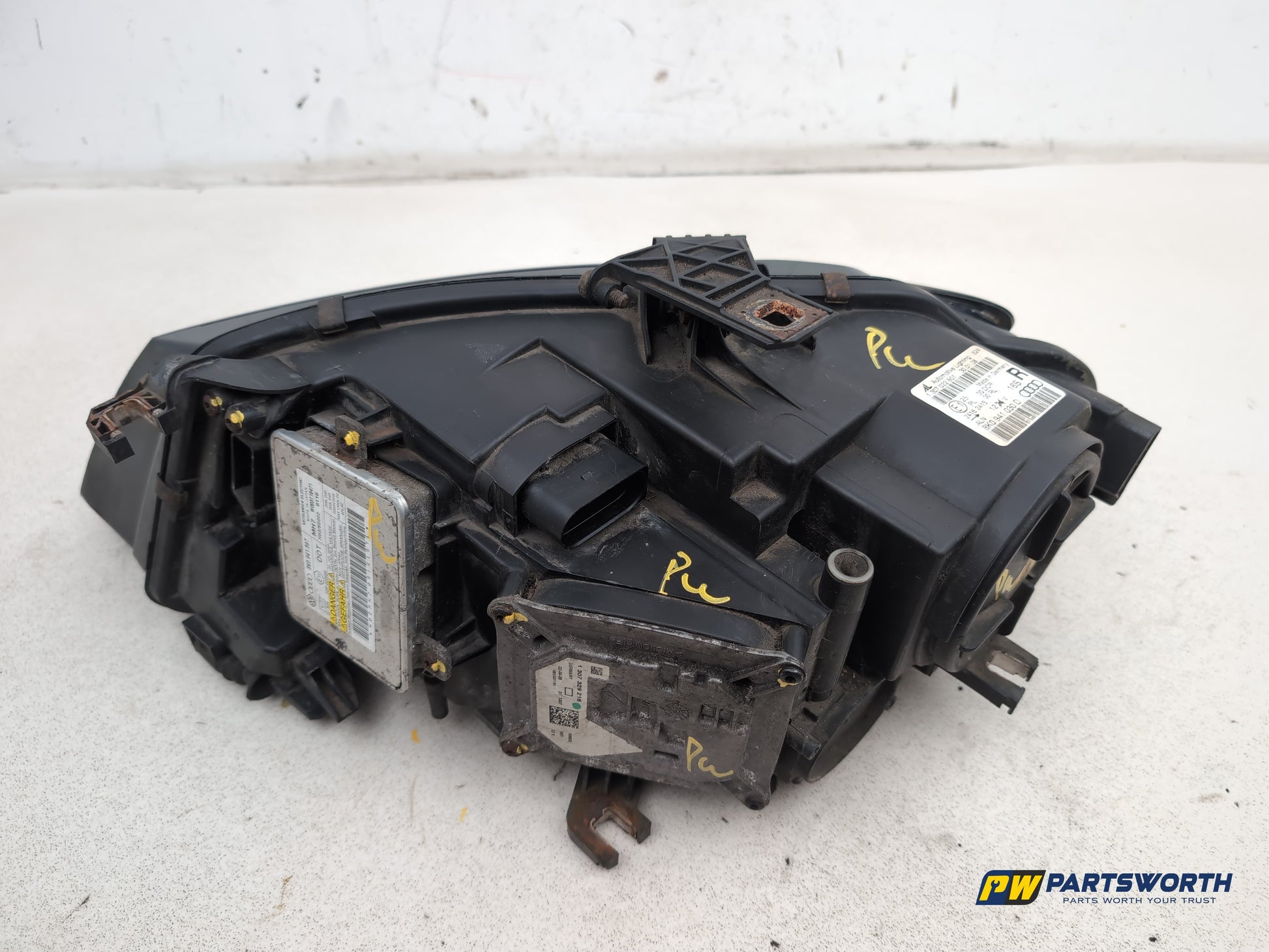 Headlamp RH 4