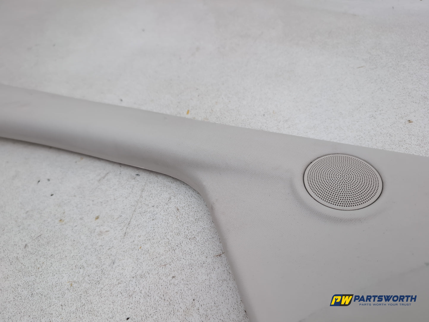 LH A Pillar Trim  4