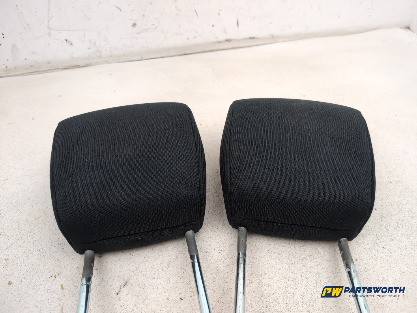 Rear Headrest 4