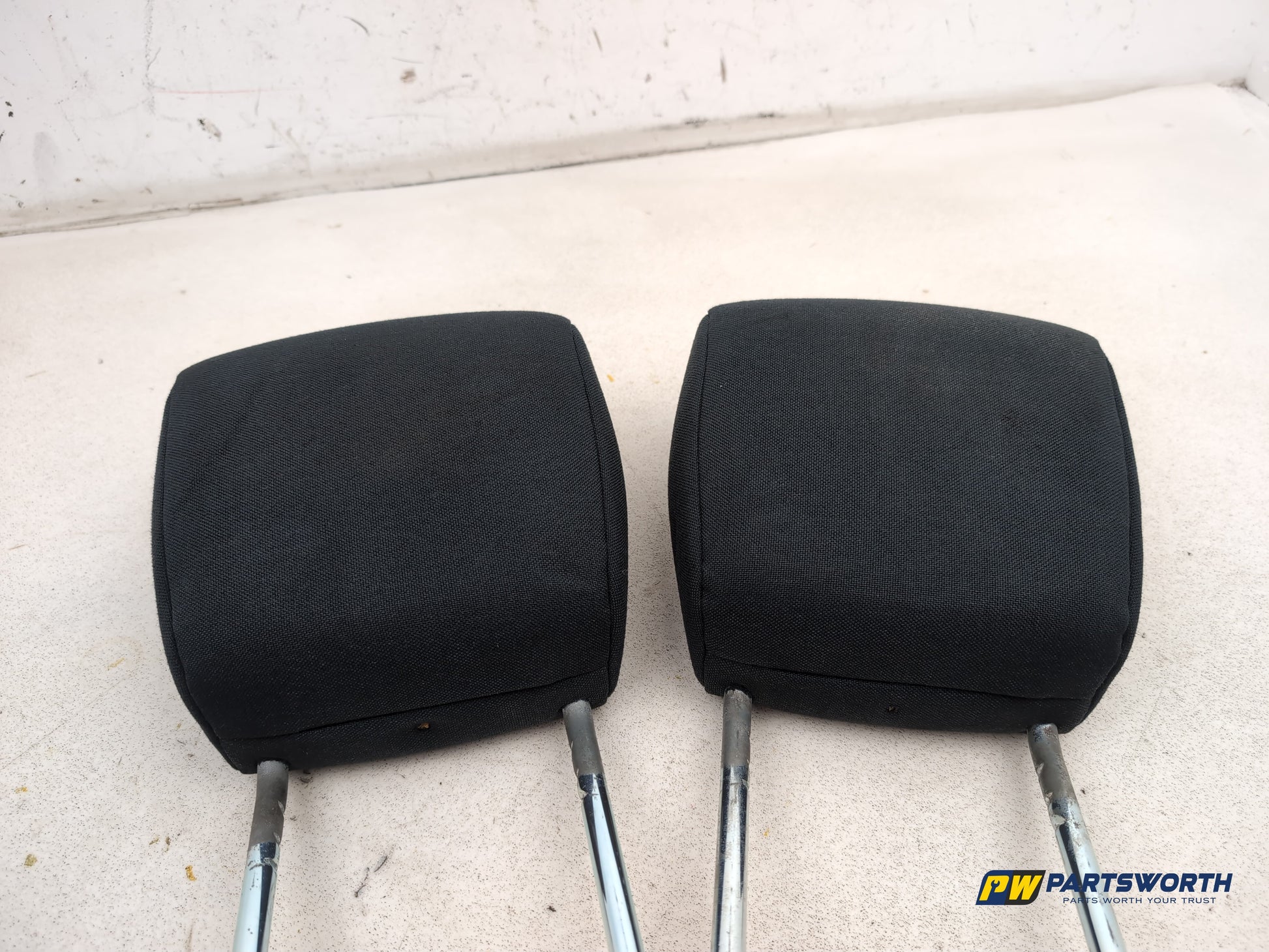 Rear Headrest 4